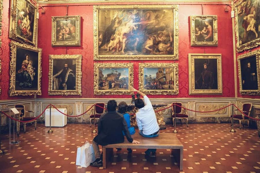 Florence: Palatina Gallery and Pitti Palace Guided Tour - Why Pitti Palace feels different from Florence’s other museums
