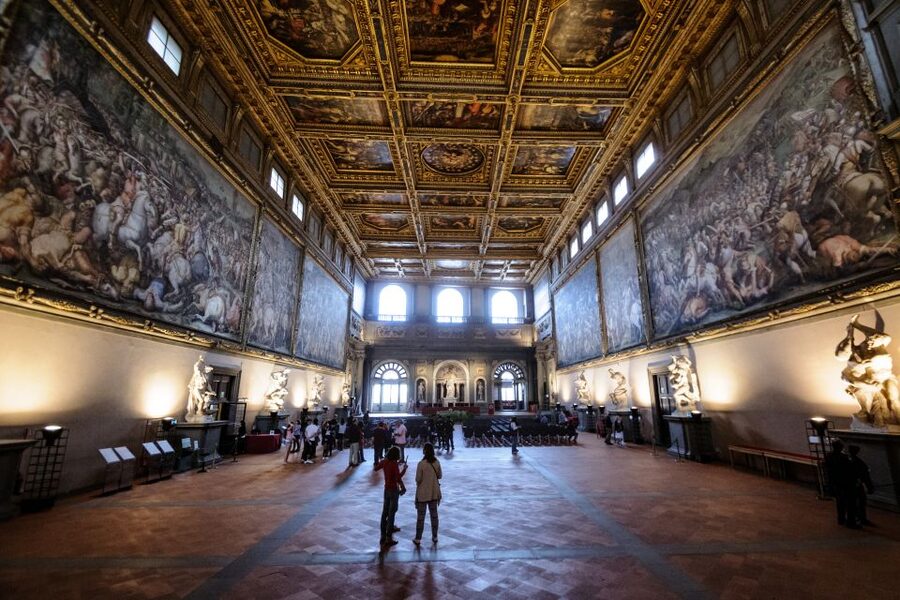 Florence: Palazzo Vecchio Entrance Ticket & Audioguide - Audio guide or multimedia tablet?