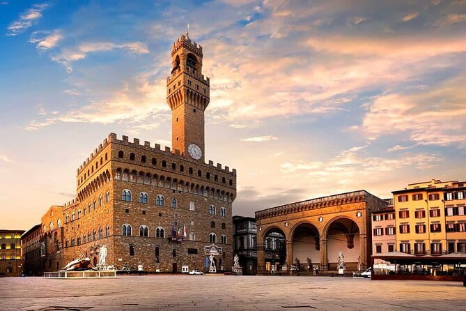 Florence Palazzo Vecchio Priority Entry Ticket with Host - Maps, secret passages, and changing access