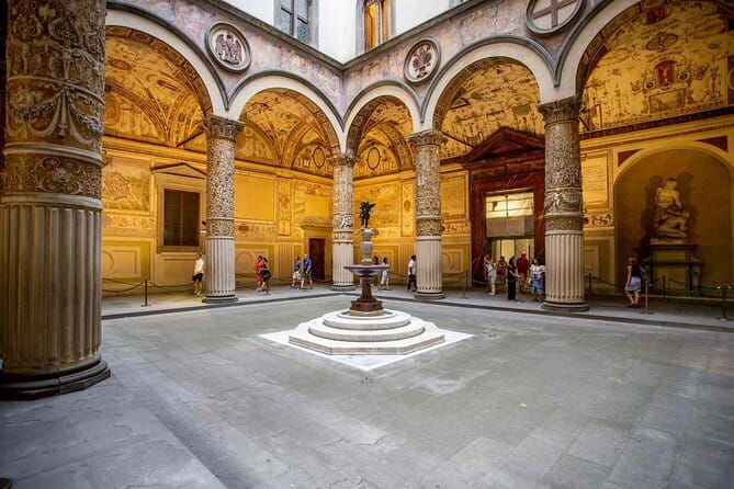 Florence: Palazzo Vecchio Skip-the-Line Entry Ticket - Meeting at the Fountain of Neptune and David
