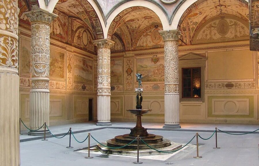 Florence:Palazzo Vecchio Skip-the-line Ticket & Audio Guide - Meeting beside Michelangelo’s David