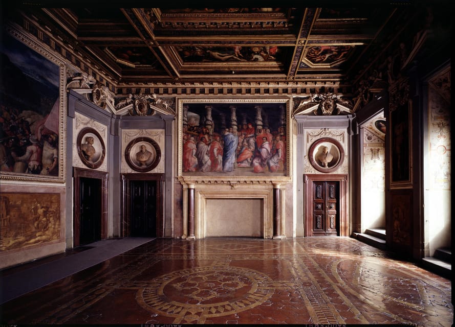Florence: Palazzo Vecchio Ticket & Visit with optional Lunch - The Michelozzo courtyard sets the mood