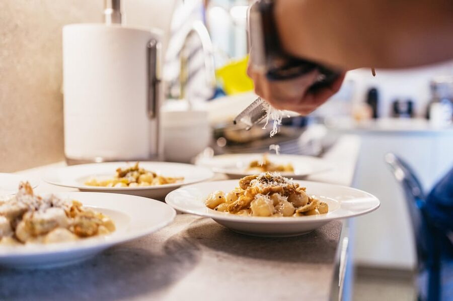 Florence: Pasta and Tiramisu Cooking Class with Local Host - Who Should Book This Experience?