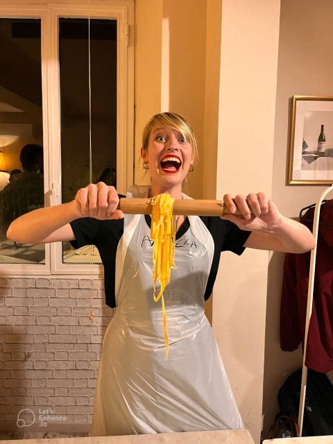 Florence: Pasta Class with Wine, Limoncello and Dessert - A pasta class inside a Florence palace