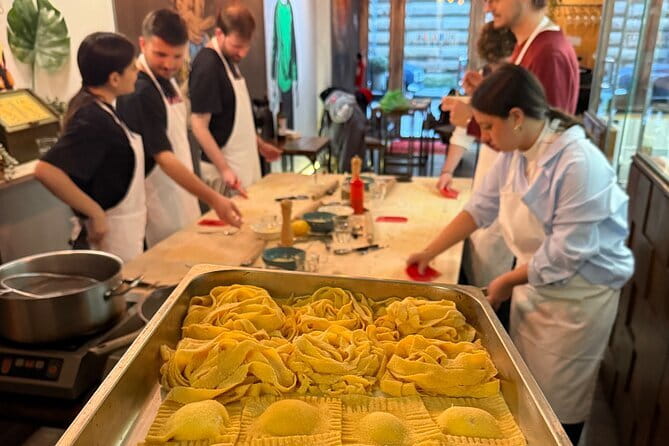 Florence: Pasta Cooking Class with Tiramisu & Gift Apron - Who should book this pasta class?