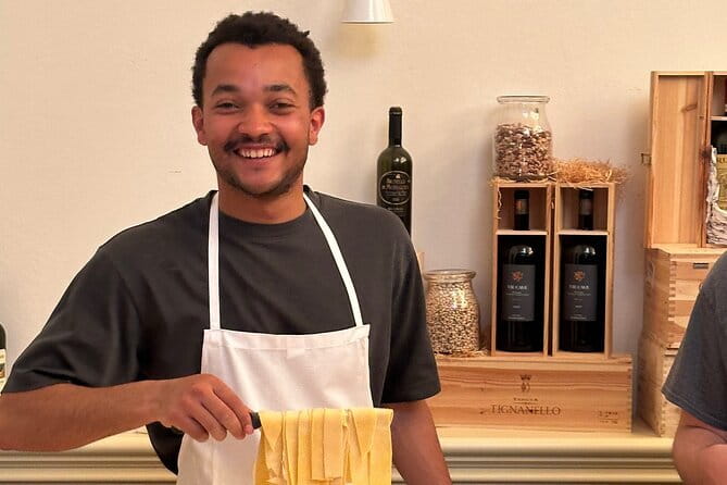 Florence: Pasta Cooking Class with Unlimited Wine - The chefs keep the lesson active