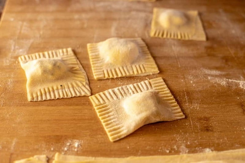 Florence: Pasta & Tiramisu Class with Unlimited Wine - Morning or afternoon: choose with care
