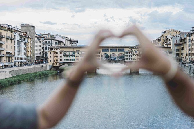 Florence Photoshoot - Ponte Vecchio and the Arno setting