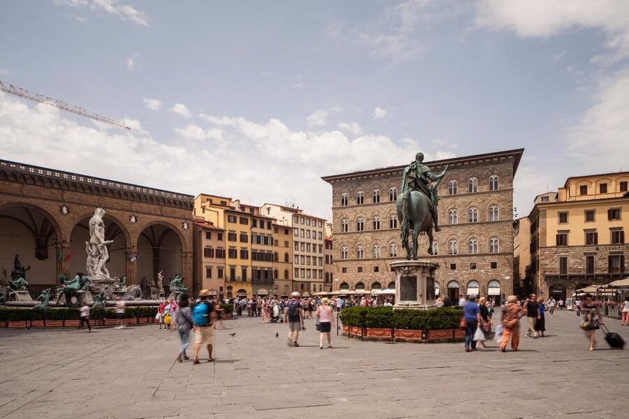 Florence: Piazza della Signoria & David - Anti Walking Tour - Who should book this experience?