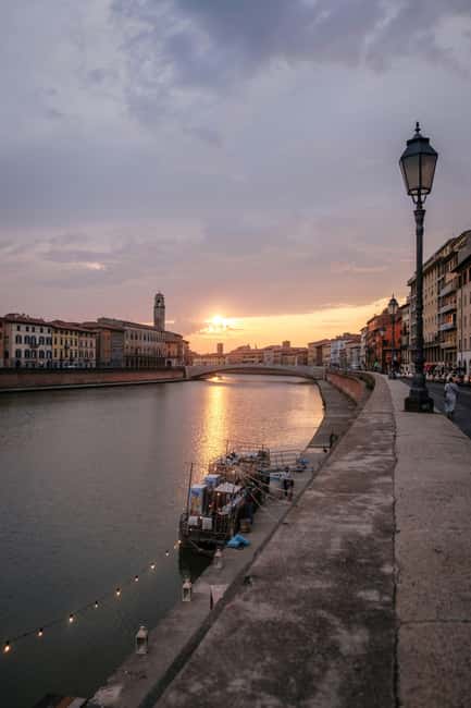 Florence: Pisa - Lucca Private Full Day Tour - The short ride to Lucca
