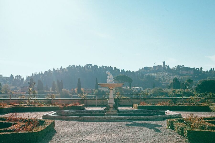 Florence: Pitti Palace and Boboli Gardens Walking Tour - Boboli Gardens and the art of royal outdoor space