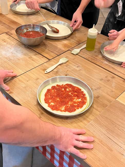 Florence: Pizza and Gelato Cooking Class - A Florence cooking class with dinner built in