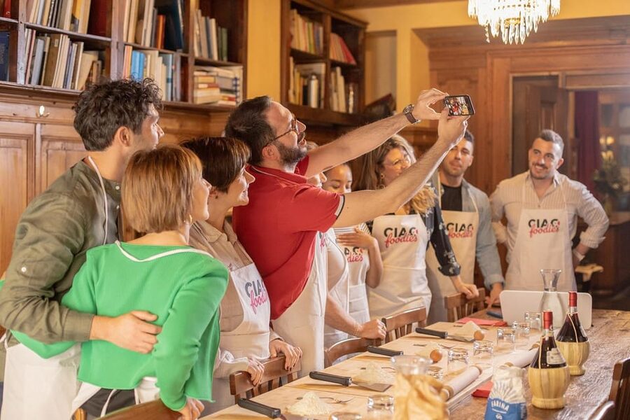 Florence: Pizza and Gelato Experience with Unlimited Wine - Mixing dough with Gui, Julia, Stefano, or David