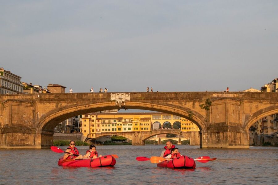 Florence: Ponte Vecchio and City Sights Guided Kayak Cruise - Learning the basics before you paddle