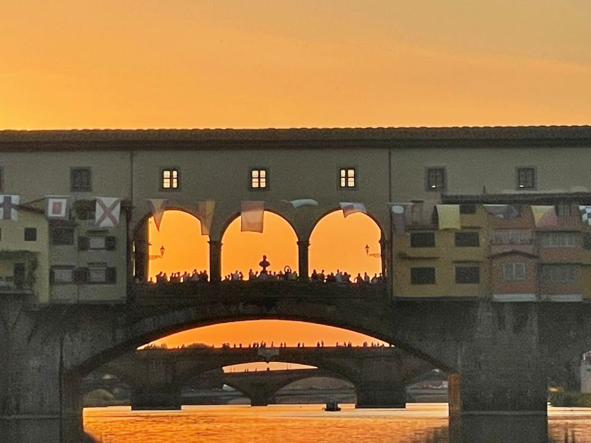 Florence: Ponte Vecchio Rafting Experience with Aperitif - The Vasari Corridor photo stop