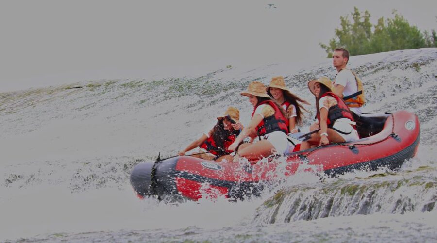 Florence: Pontevecchio Bridge and City Sights Rafting Cruise - Why the Arno gives Florence a fresh viewpoint