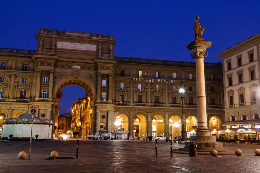 Florence: Private E-Bike Night Tour & Piazzale Michelangelo - Why Florence works so well at night by e-bike