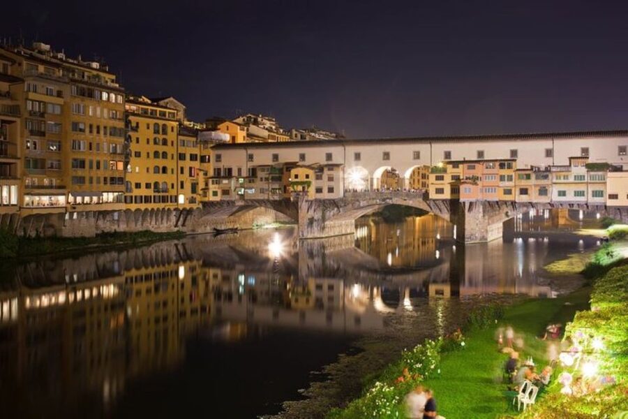 Florence: Private E-Bike Night Tour & Piazzale Michelangelo - Returning through Florence’s medieval center