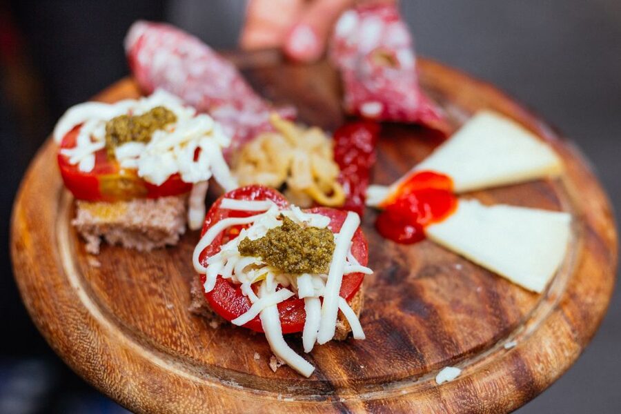 Florence: Private Food Tour – 10 Tastings with Locals - Savory Tuscan food and Coccolo Ripieno