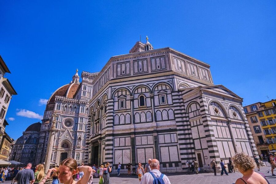Florence: Private Guided Walking Tour - The Uffizi colonnade and art without an admission ticket