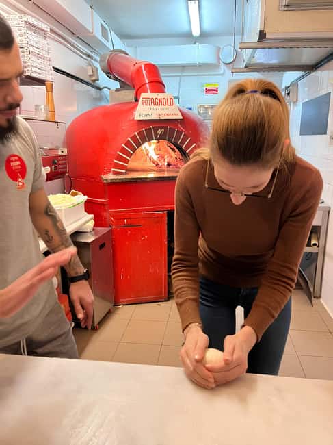 Florence: Private Pizza Making Class with Wine Tasting - Booking, timing, and useful preparation