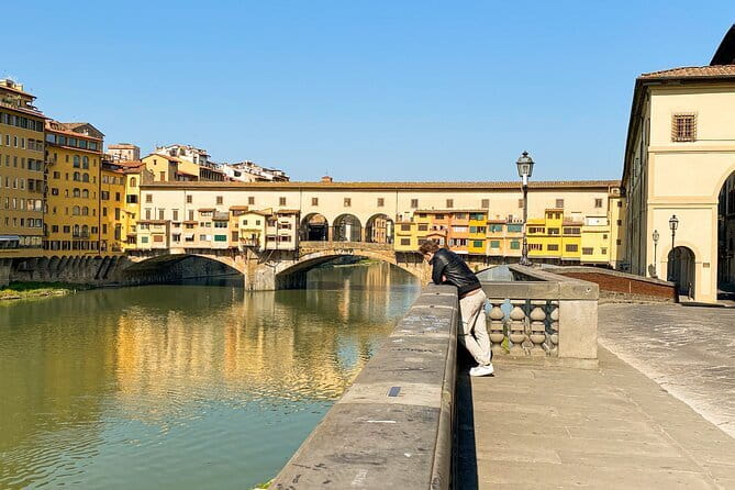 Florence Private Walking Tour - Crossing the Arno on Ponte Vecchio