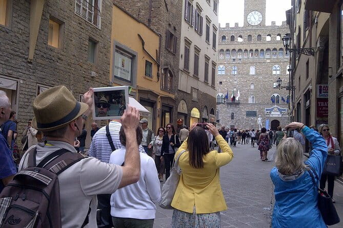 Florence Private Walking tour with Skip-the-line to Accademia - Ponte Vecchio and the Vasari Corridor