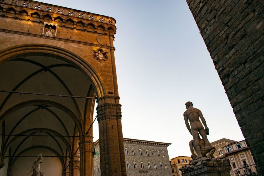 Florence: Renaissance City Walking Tour - Piazza della Repubblica and the Duomo finale