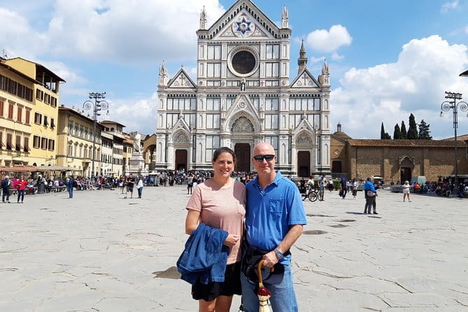 Florence: San Lorenzo Market Food and Wine Tour with Local Expert - Starting with aperitivo and Tuscan wine