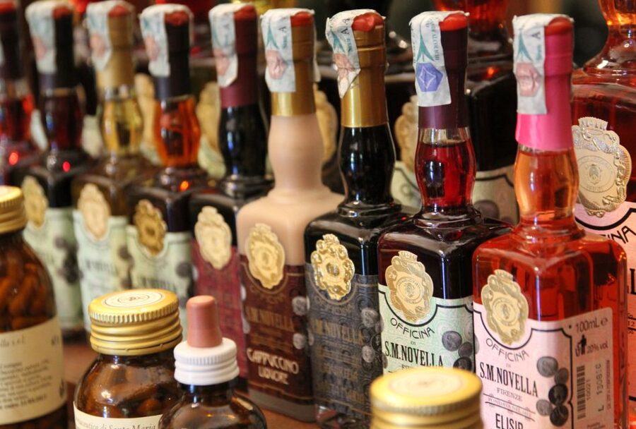 Florence: Santa Maria Novella Private Tour - The old pharmacy and its ancient smells