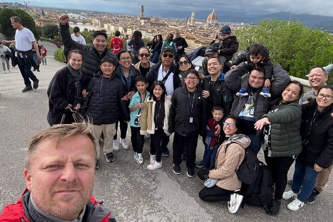 Florence : Scenic tour of Piazzale Michelangelo with tasting - Porta Romana begins the ride with old-city character