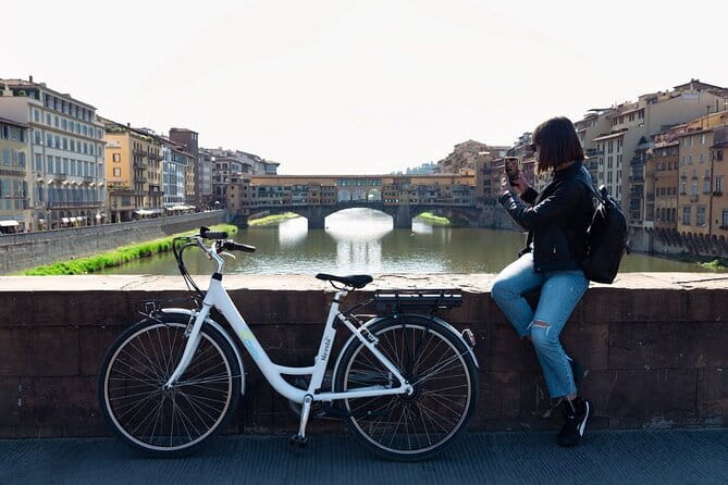 Florence Self-Guided Treasure Hunt & Medici Mystery Walking Tour - Taking breaks for food, shopping, and photos