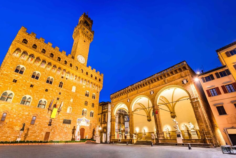 Florence: Self-Guided Video Tour with World's Best Experts - Smaller corners and the wider Tuscan setting