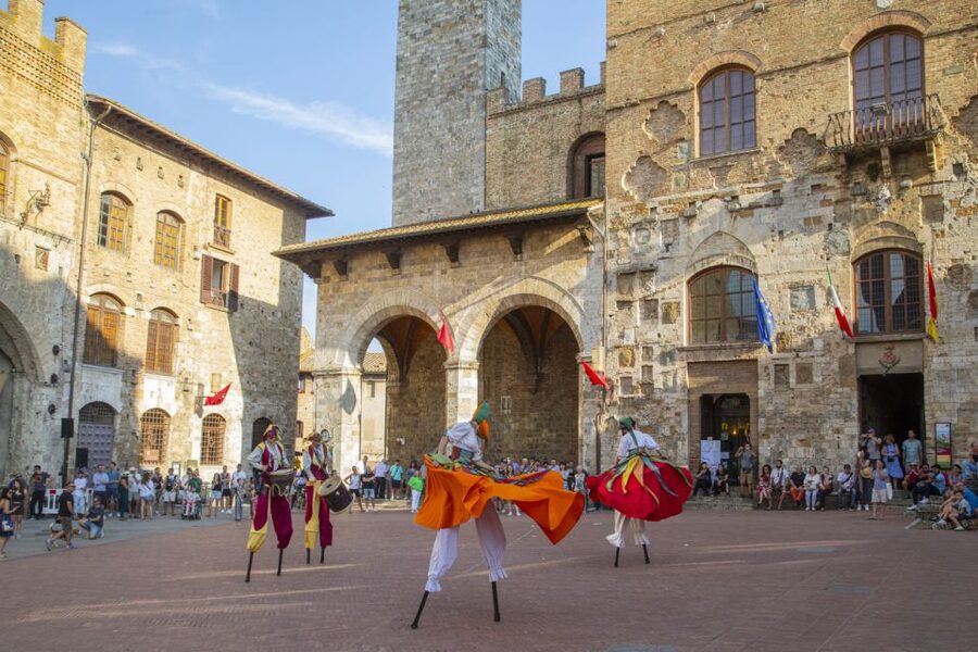 Florence: Siena, San Gimignano and Pisa Group Tour - Pisa and the one-hour view of Piazza dei Miracoli