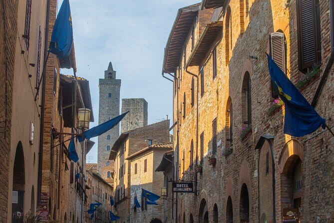 Florence: Siena & San Gimignano with Dinner in a Boutique Winery - My call: a useful Tuscan sampler with one big tradeoff