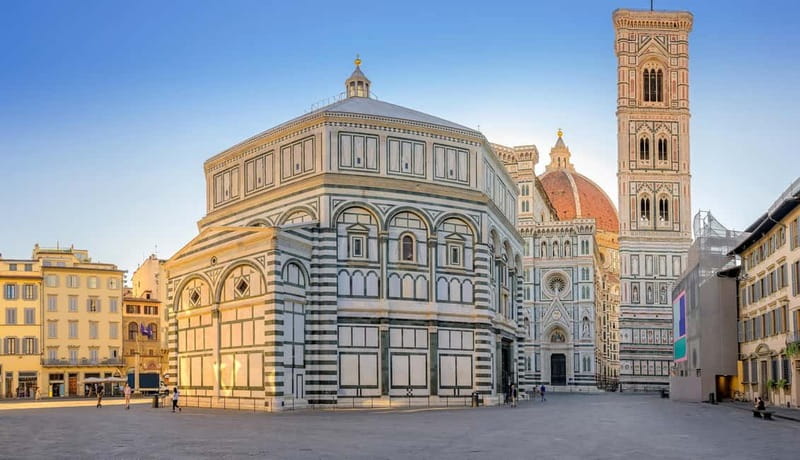 Florence: Skip-the-Line Duomo, Baptistery, Giotto Bell Tower - Entering Florence Cathedral through the dedicated entrance