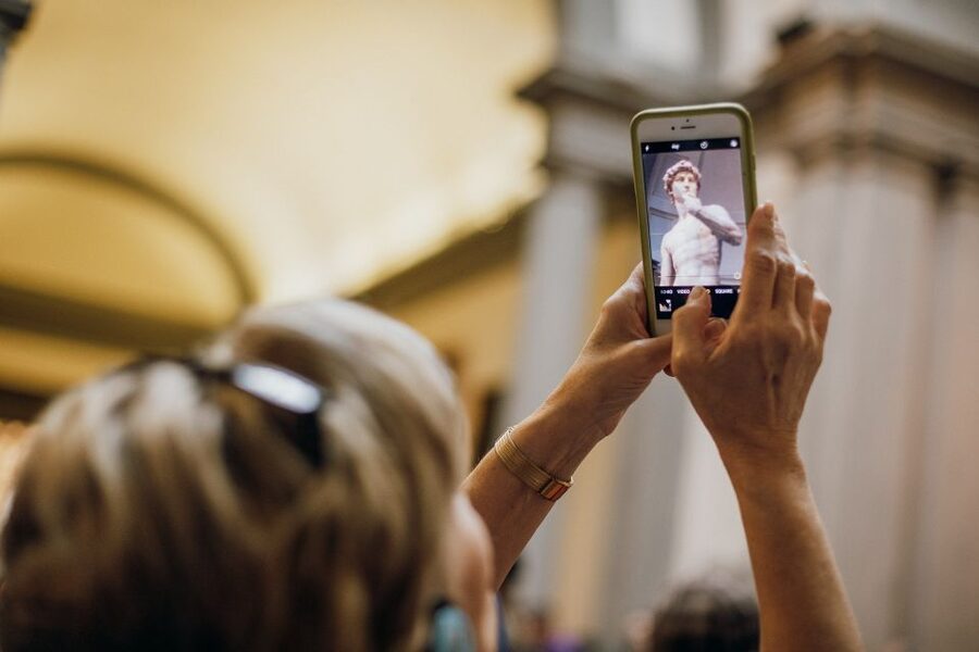 Florence: Skip-the-Line Uffizi, Accademia & Guided City Tour - Two great museums, one long Florence walk