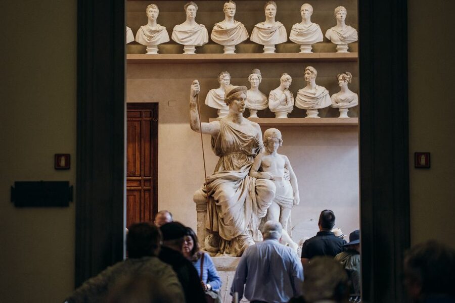 Florence: Skip-the-Line Uffizi, Accademia & Guided City Tour - Two hours and 15 minutes inside the Uffizi