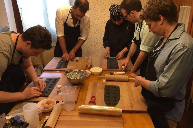 Florence Small-Group Pasta Class with Seasonal Ingredients - Key points at a glance