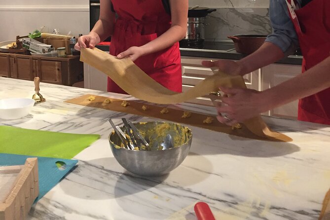 Florence Small-Group Pasta Class with Seasonal Ingredients - A Florence cooking class that puts your hands in the dough