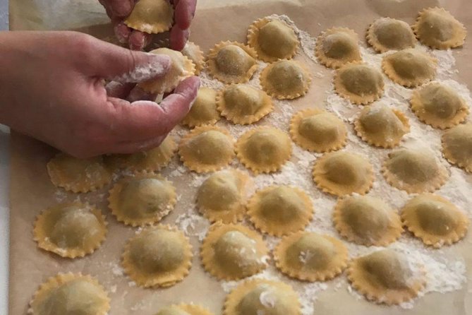 Florence Small-Group Pasta Class with Seasonal Ingredients - How this compares with a standard Florence food tour