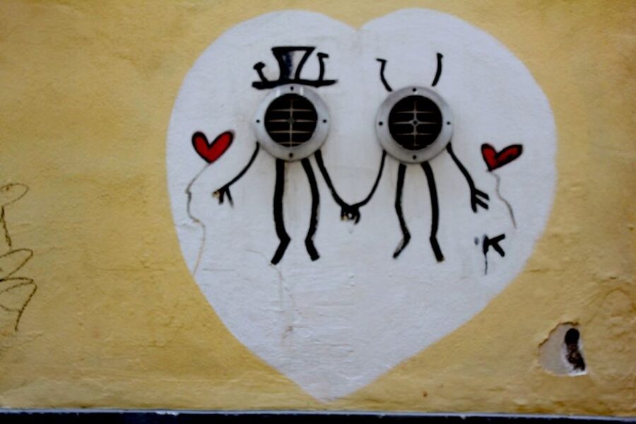 Florence: Street Art Tour - Piazza Pitti and the quieter side of the Oltrarno