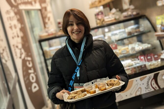Florence Street Food Walking Tour with wine in Duomo Area - Pace, group size, and food restrictions