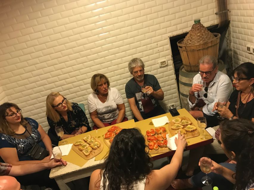 Florence: Sunset Sightseeing Tour and Wine Tasting - Returning through Oltrarno to Florence’s monuments