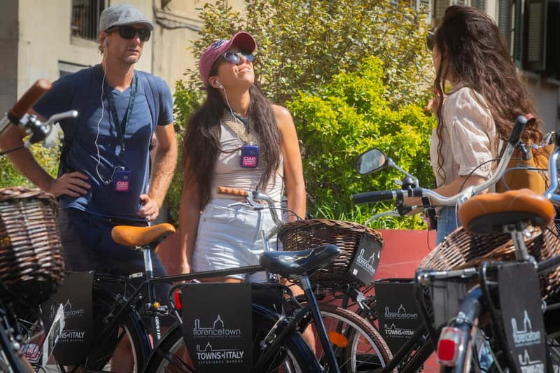 Florence: The Original City Bike Tour with a Guide - Piazza della Signoria and Santa Croce
