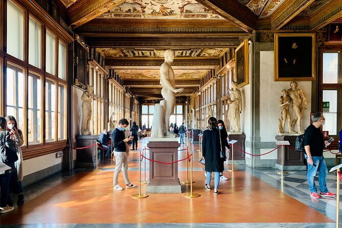 Florence Timed Entry Ticket: Uffizi & Accademia Galleries - Walking onward to the Uffizi Gallery
