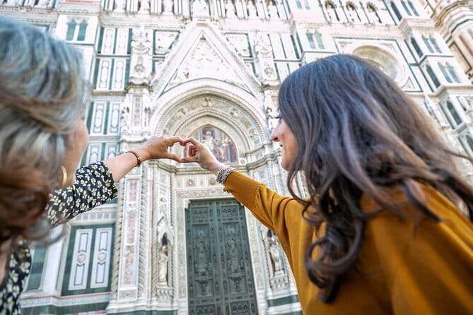 Florence Top-Sites Guided Tour with Skip-The-Line Access to Michelangelo David - A clear first look at Renaissance Florence