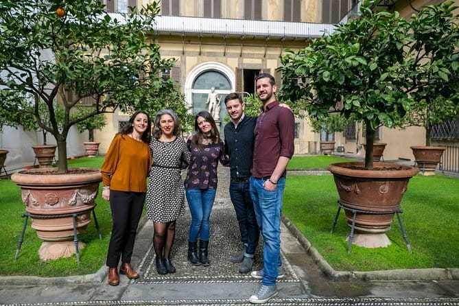 Florence Top-Sites Guided Tour with Skip-The-Line Access to Michelangelo David - Piazza della Signoria explains who ruled Florence