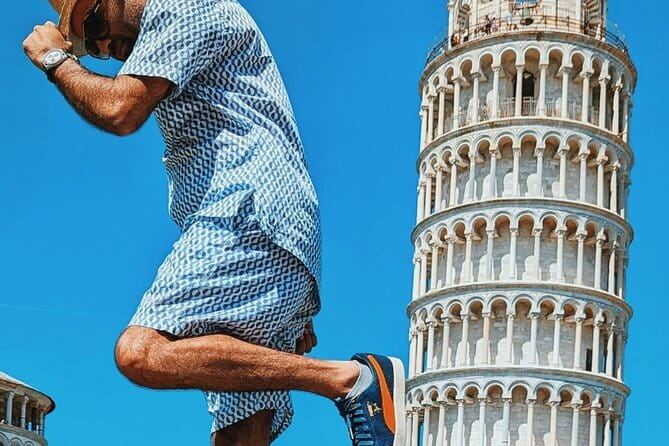 Florence Tour by Eco Car with Panoramic View - Twenty minutes at Piazzale Michelangelo