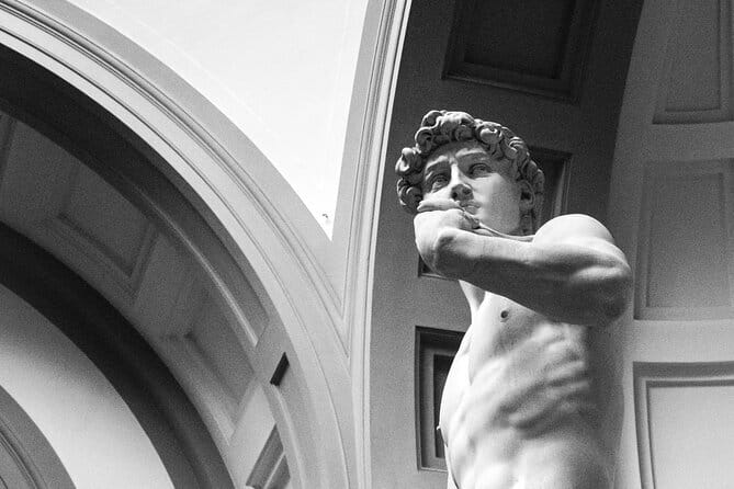 Florence Tour: Michelangelo's David and Historic Center - Finishing at Piazza della Signoria